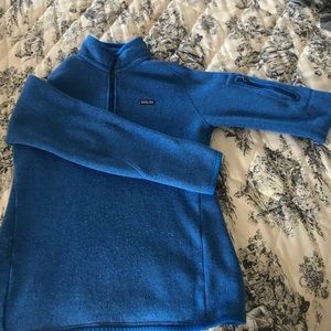 Blue Patagonia pull over! In great condition!